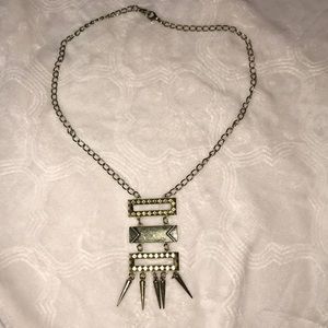 Gold fashion necklace